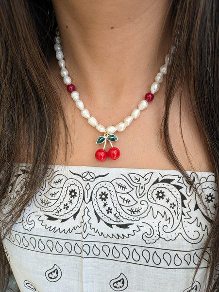 Collier Cherry