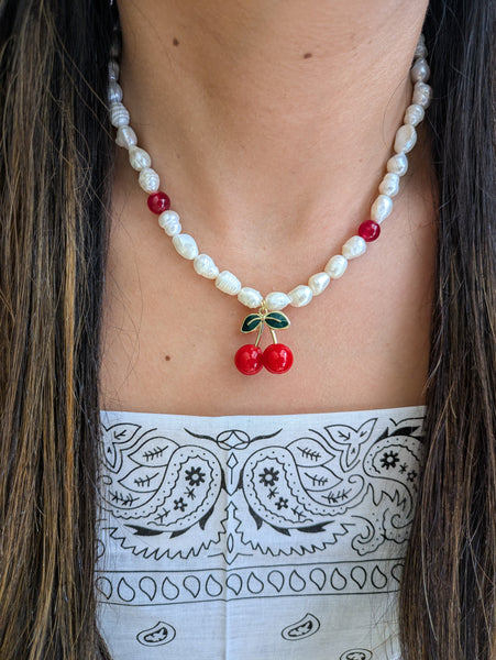 Collier Cherry